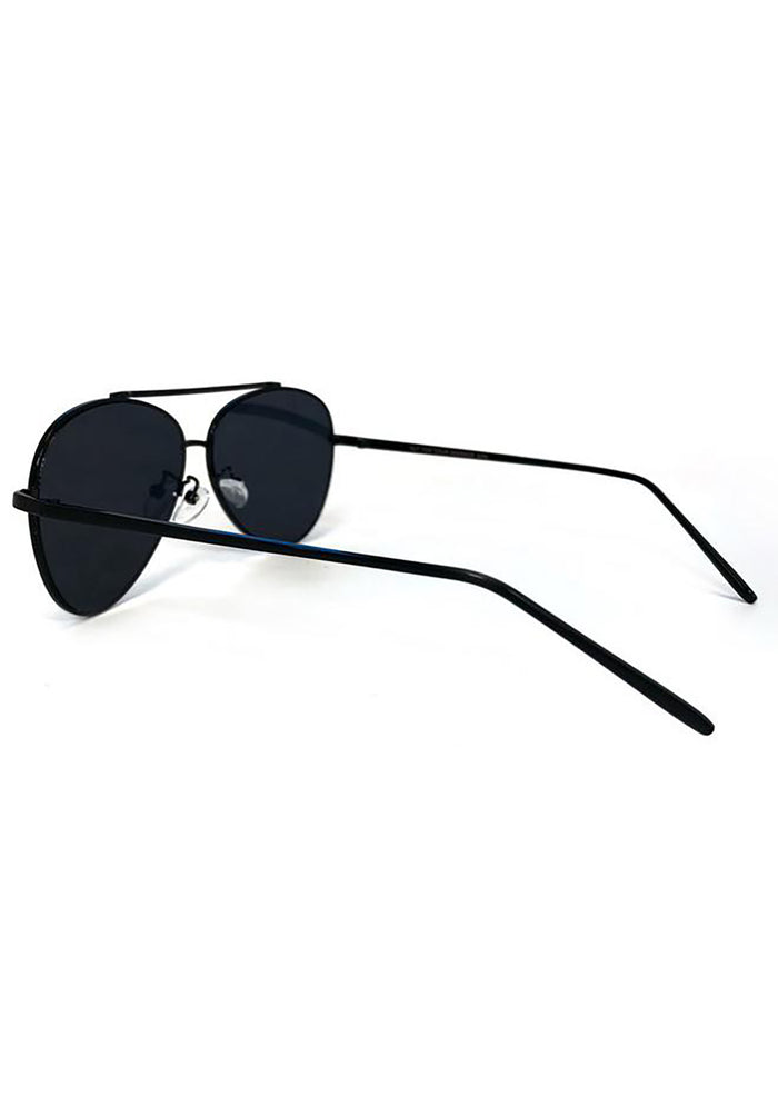 TopFoxx Amelia Sunglasses in jet black — side view