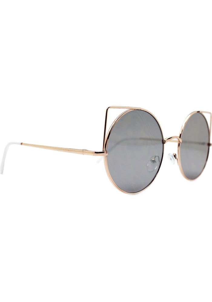 LASR Poison Ivy Cat Eye Sunglasses — detail view