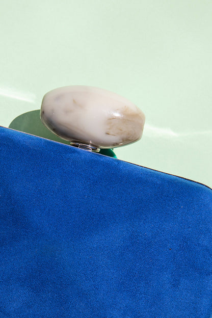 Clutch Box Hueso Suede Azulon · Pretty in Pink ·