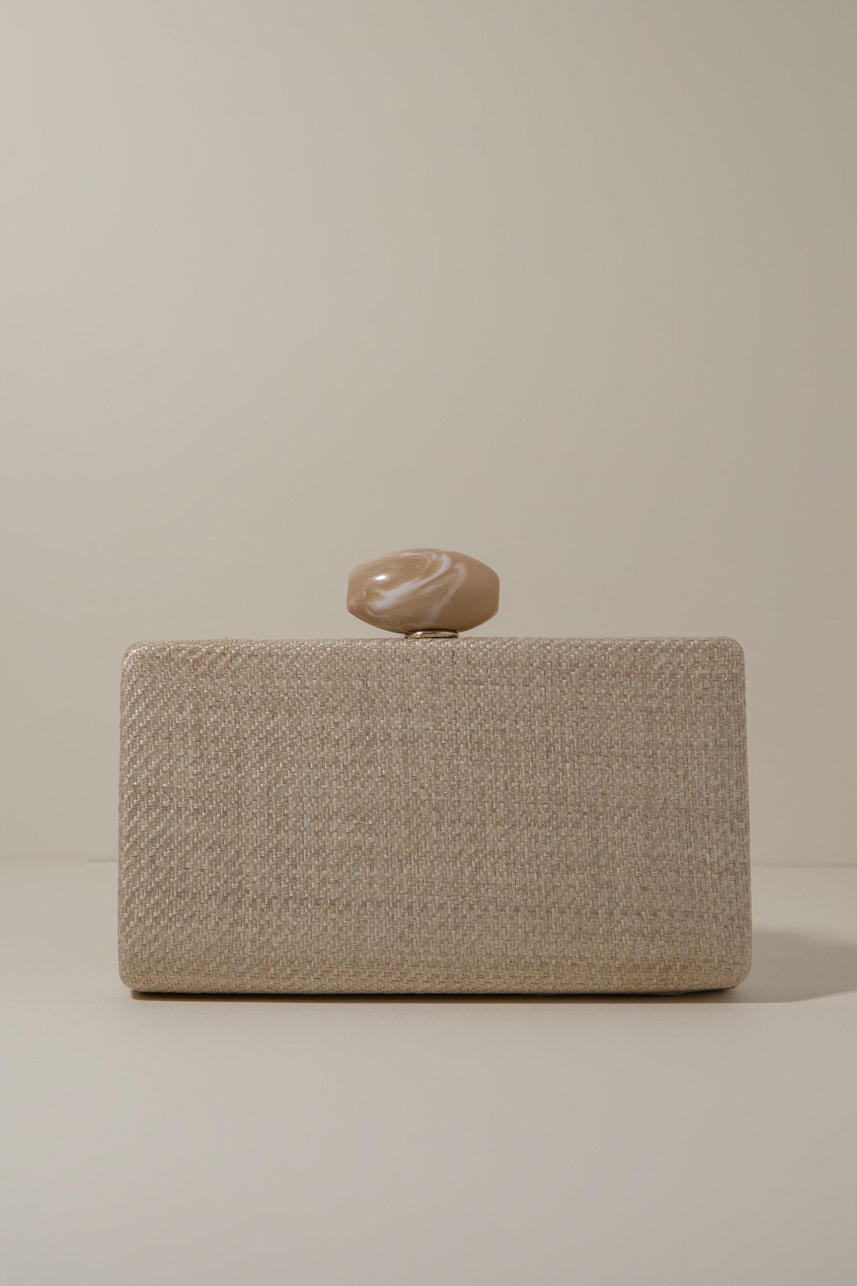 Clutch Hueso Rafia Camel · Lady B ·