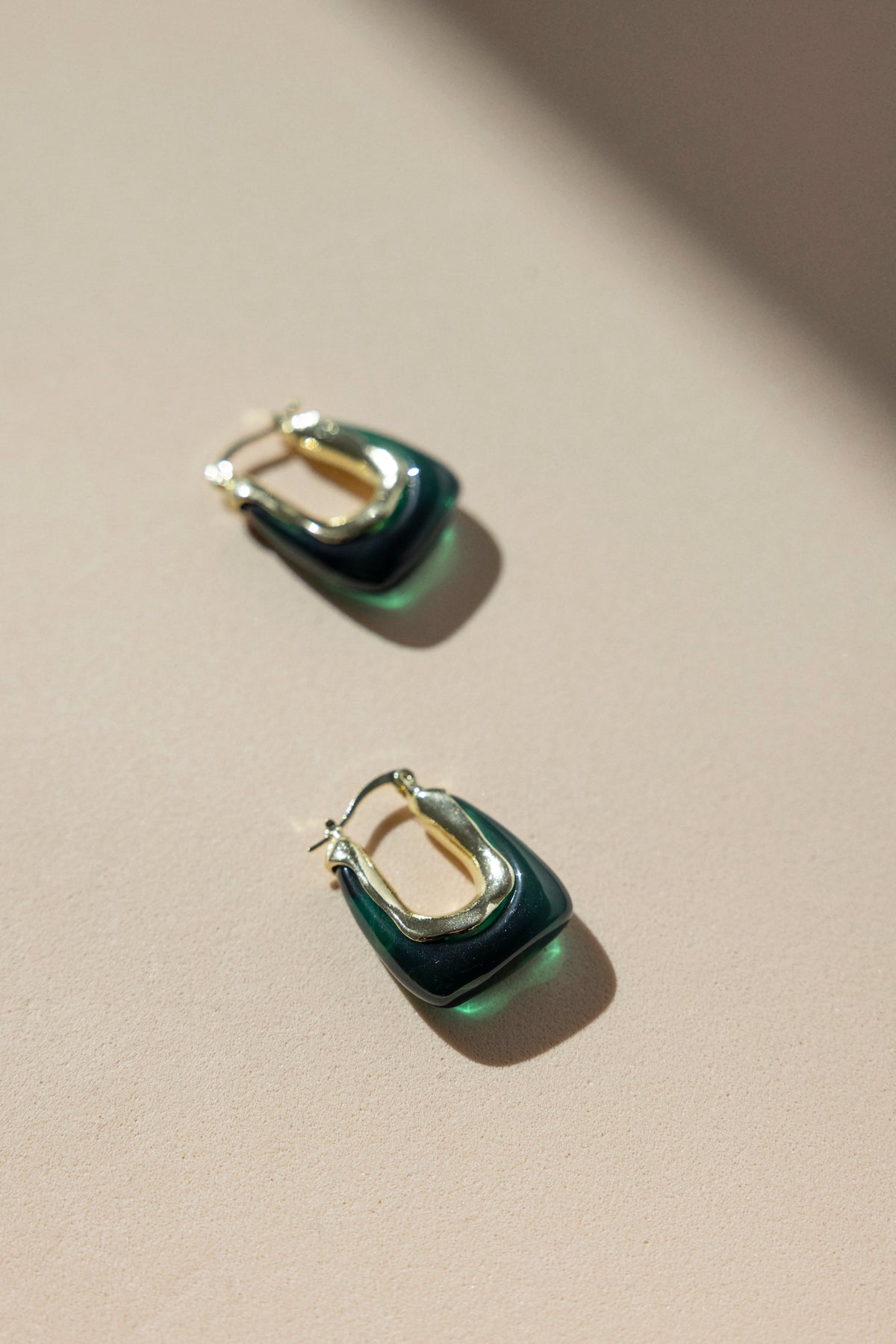 Pendientes Glossy Diana Emerald · Wisteria ·