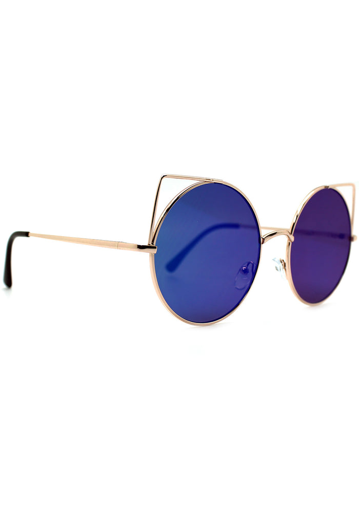LASR Poison Ivy Cat Eye Sunglasses — detail view