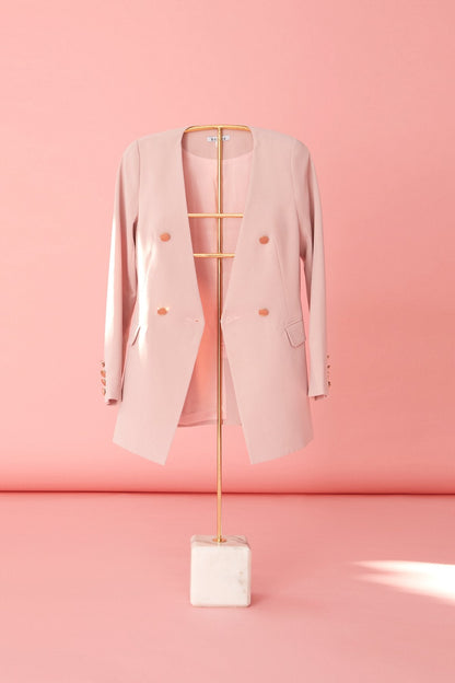 Traje Chaqueta Cornelia & Pantalon Lyn Rosa · Pretty in Pink ·