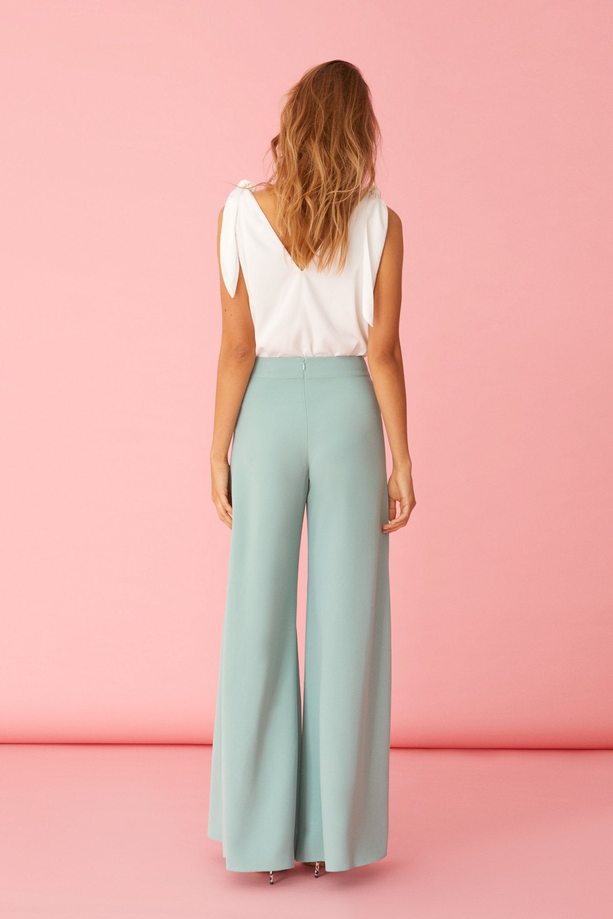 Traje Chaqueta Cornelia & Pantalon Lyn Verde · Pretty in Pink ·