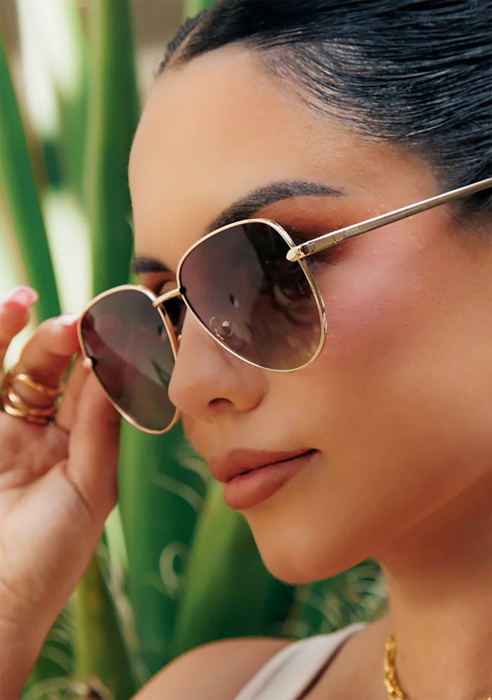 Dime Optics X Les Do Makeup After Party Polarized Sunglasses in gold brown gradient — model view
